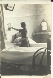 Malgorzata_Hrebnicka_zrywa_kartke_z_kalendarza_Petersbur