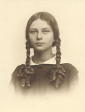 2._Julia_Hrebnicka_ok_1930