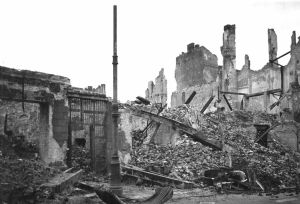 2._Warszawa_Miodowa_23_fot_St_Hrebnicki_ok_1946