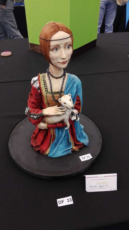 dama z tortem